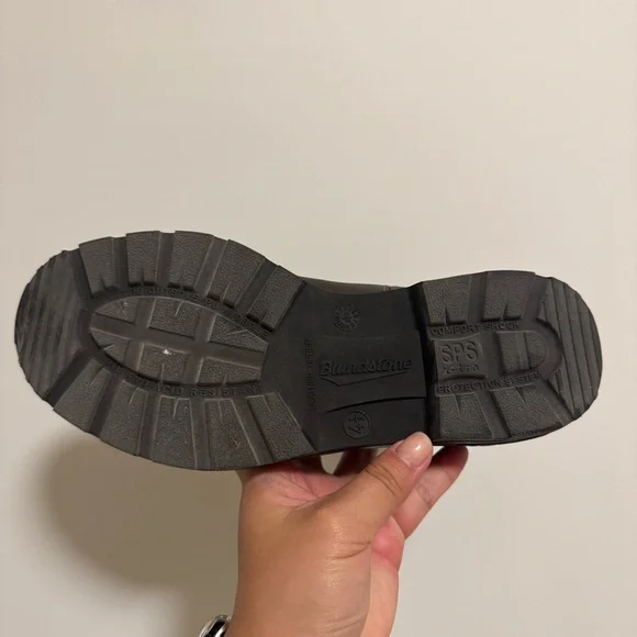 Blundstone Women’s 550 Chelsea Boots - Picture 11 of 15